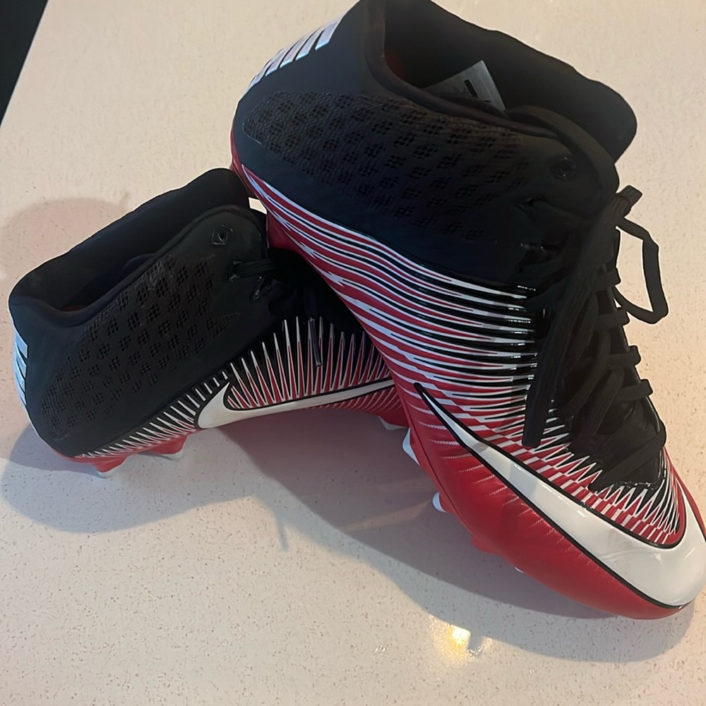 Nike Vapor Speed Orange Black Football Cleats Sz 11. Without tags but new.